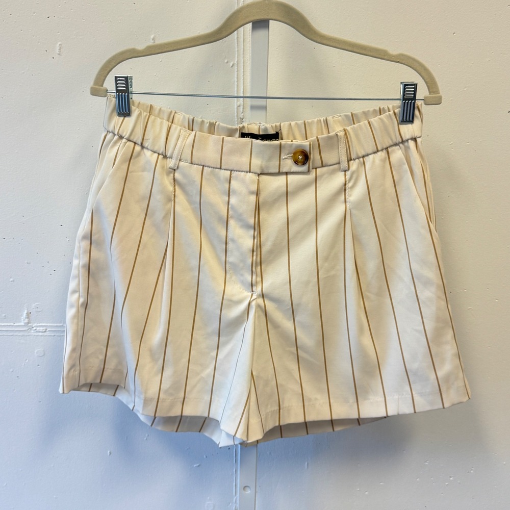 Like An Angel Cream Tan Pinstripe High Rise Shorts Elastic Waist Size L 482